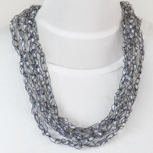 Petite Infinity Scarf Necklace 90 Silver/Black