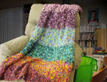 Free Knitting Pattern Zany College Dorm Throw / Afghan