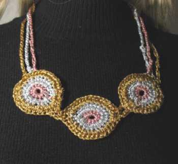 Free Crochet Pattern Medallion Necklace
